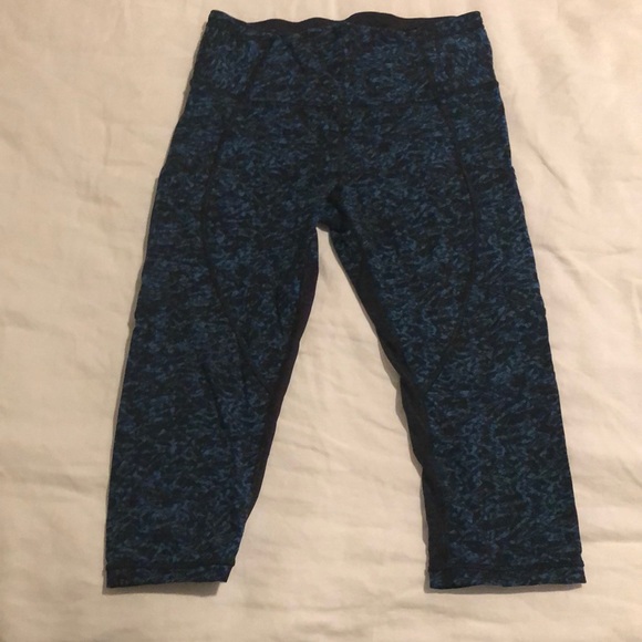 Lululemon size 6 yoga pants - Picture 2 of 2